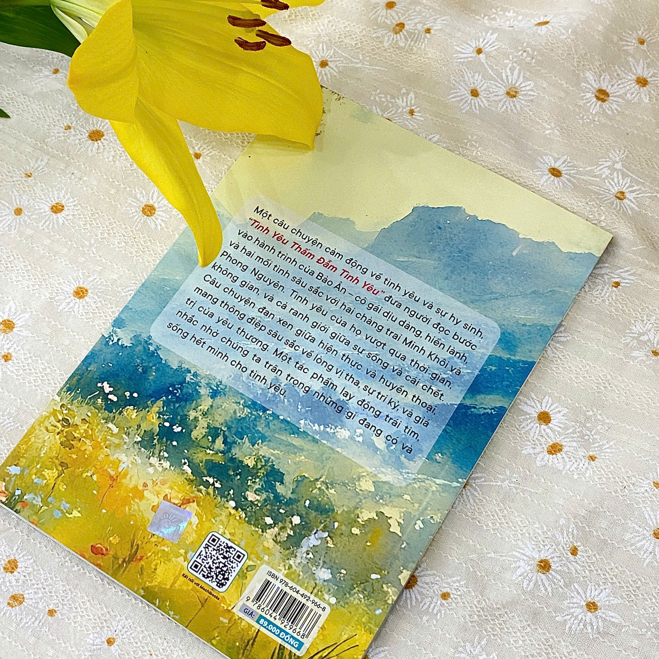Sách -  Tình yêu thấm đẫm tình yêu
