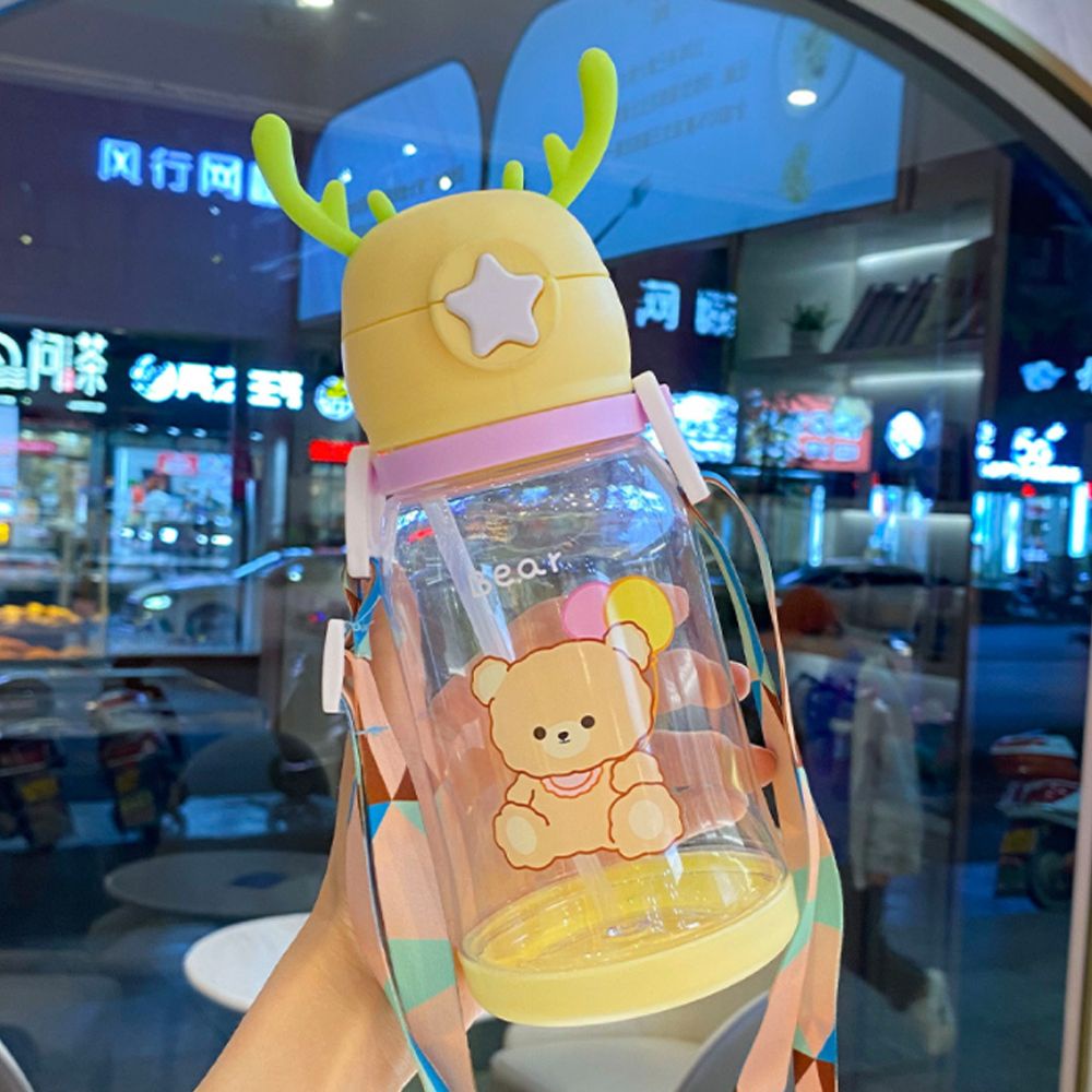 Bình nước sừng hươu nhựa PP có ống hút, dây đeo hoạt hình dễ thương dung tích 600ml KHN022
