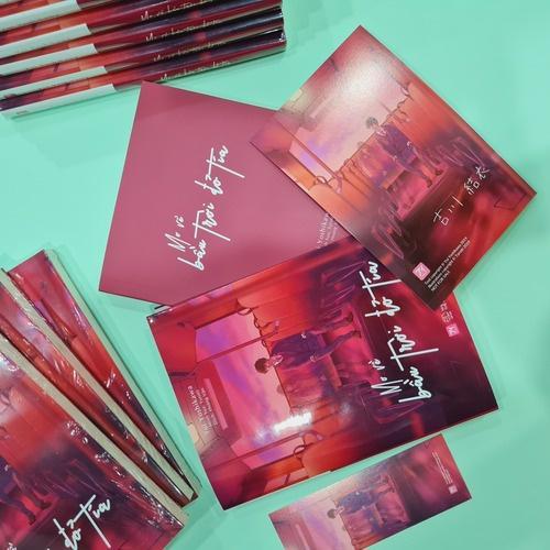 Sách Mơ Về Bầu Trời Đỏ Tía - Bản Quyền