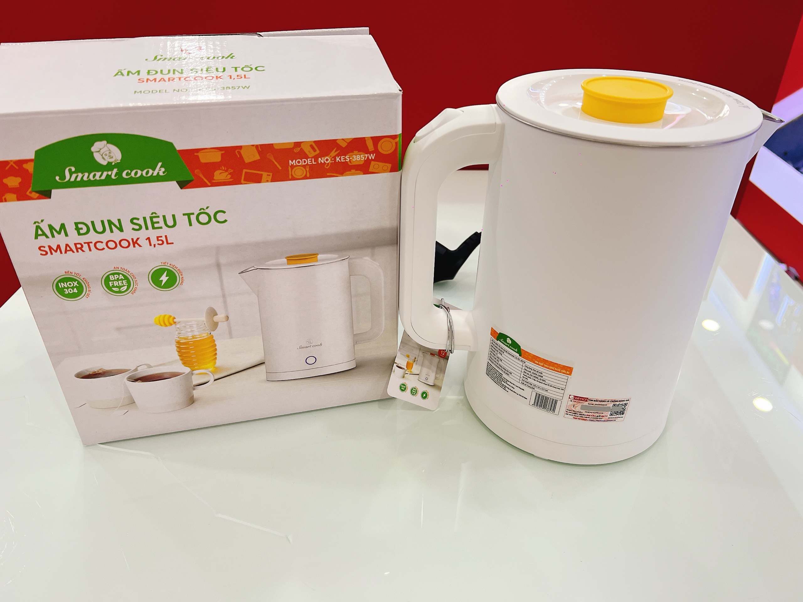 Ấm đun siêu tốc Smartcook 1.5L KES-3857W hàng chính hãng