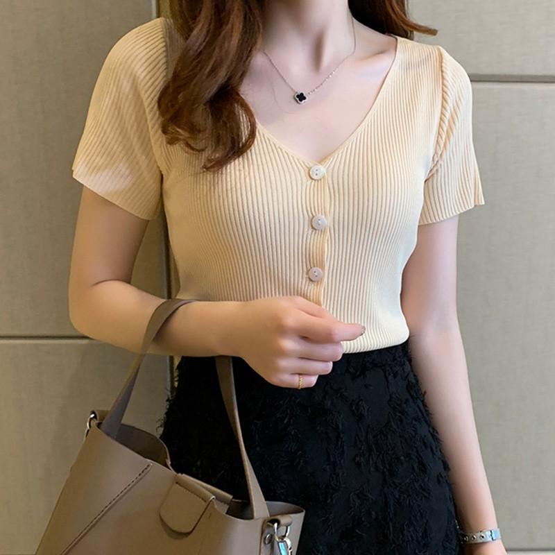 Áo thun cổ chữ V dáng ôm cho nữ