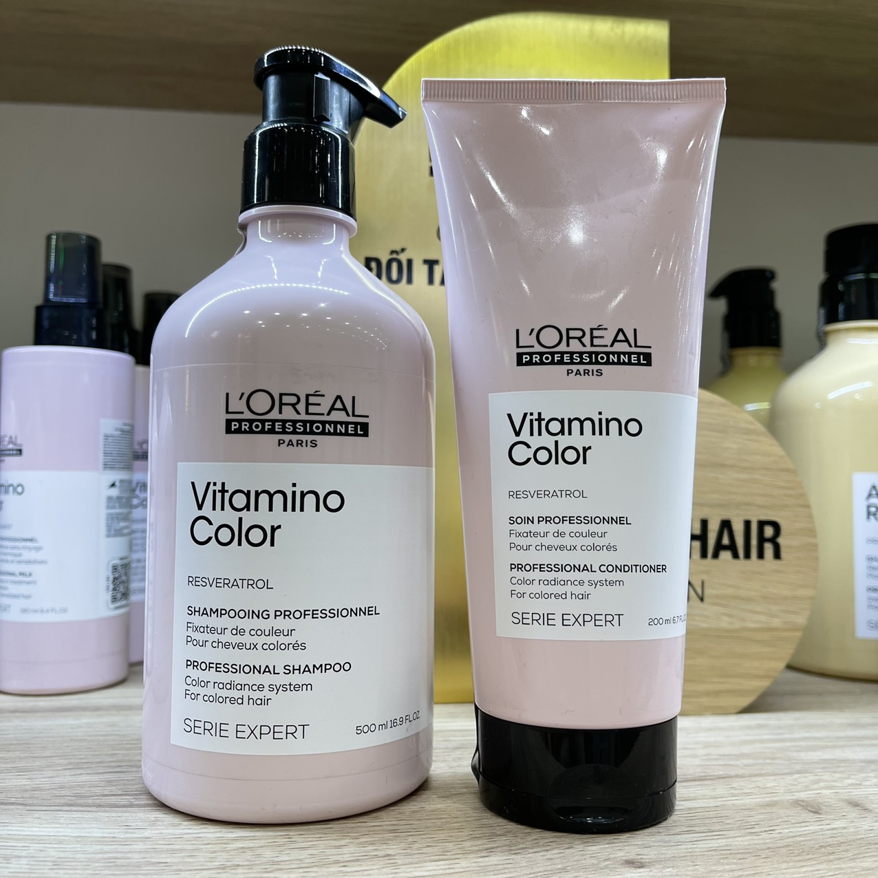 Bộ dầu gội xả chăm sóc giữ màu tóc nhuộm L'oreal Serie Expert Resveratrol Vitamino color  500ml + 200ml