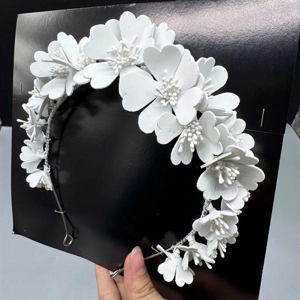 Băng đô cài tóc hoa xốp cánh tim mẫu mới t1/2025