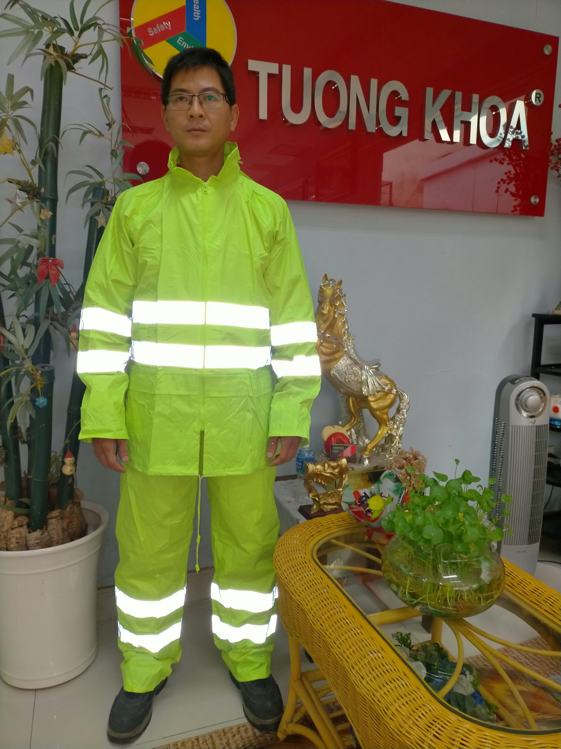 ÁO MƯA MÀU XANH CHUỐI CÓ PHẢN QUANG EN400LV DTP - Hàng Nhập Khẩu