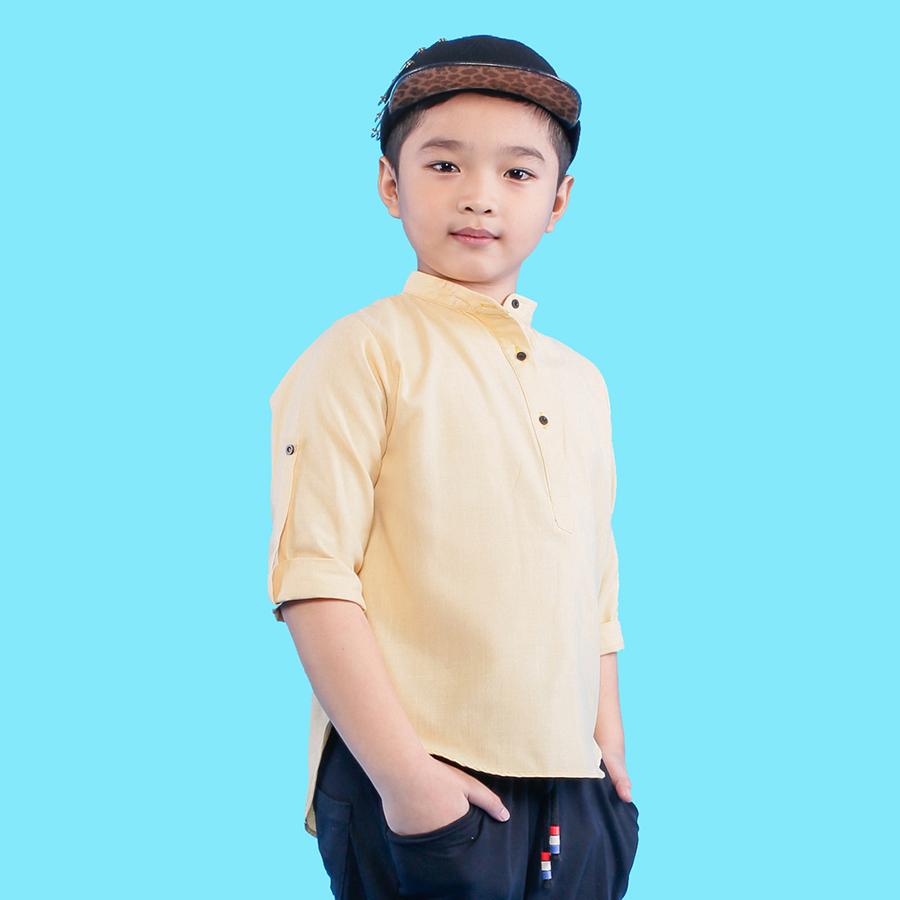 Sơ Mi Bé Trai Vàng Linen Cổ Trụ UGETHER UKID122