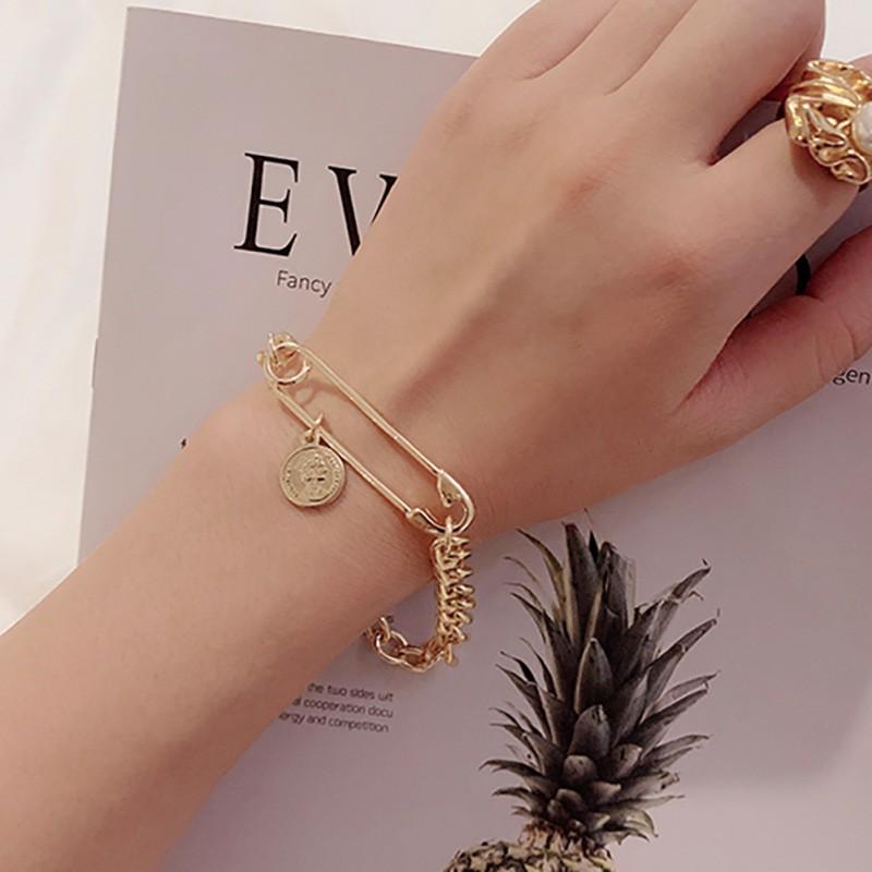 Vòng Tay Hợp Kim Mặt Hình Đồng Xu Phong Cách Cổ Điển