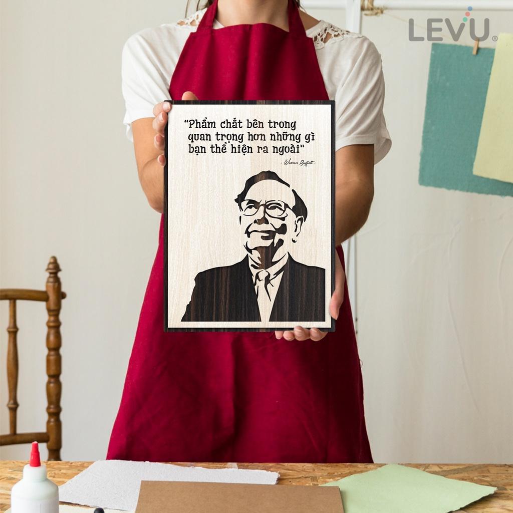 Tranh Quotes lời khuyên của Warren Buffett bằng gỗ khắc chữ LEVU NT10