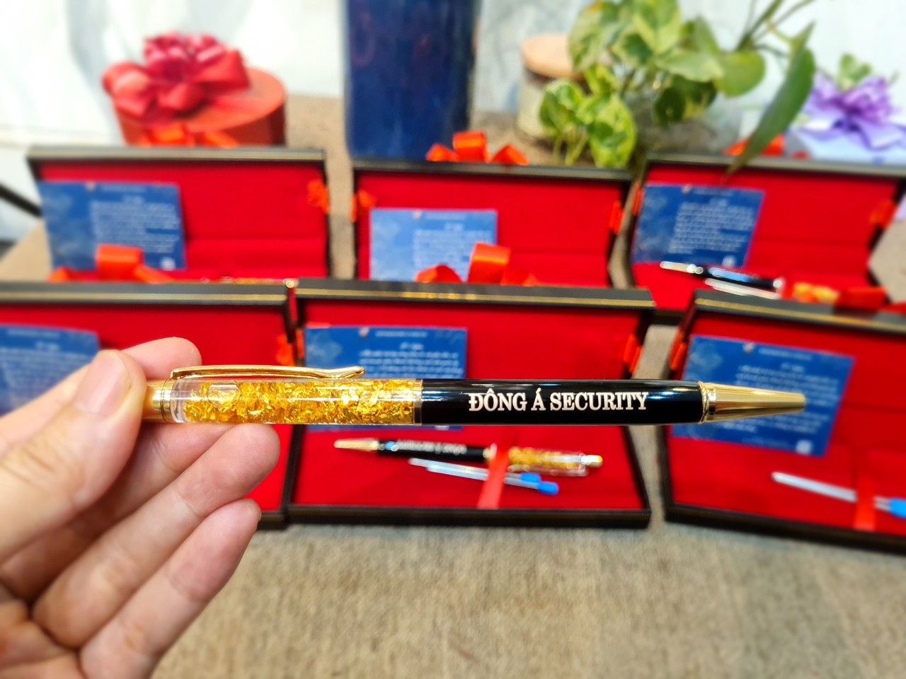 Bút ký vàng lá dạng mảnh MT Gold Art- Hàng chính hãng, trang trí nhà cửa, phòng làm việc, quà tặng sếp, đối tác, khách hàng, tân gia, khai trương