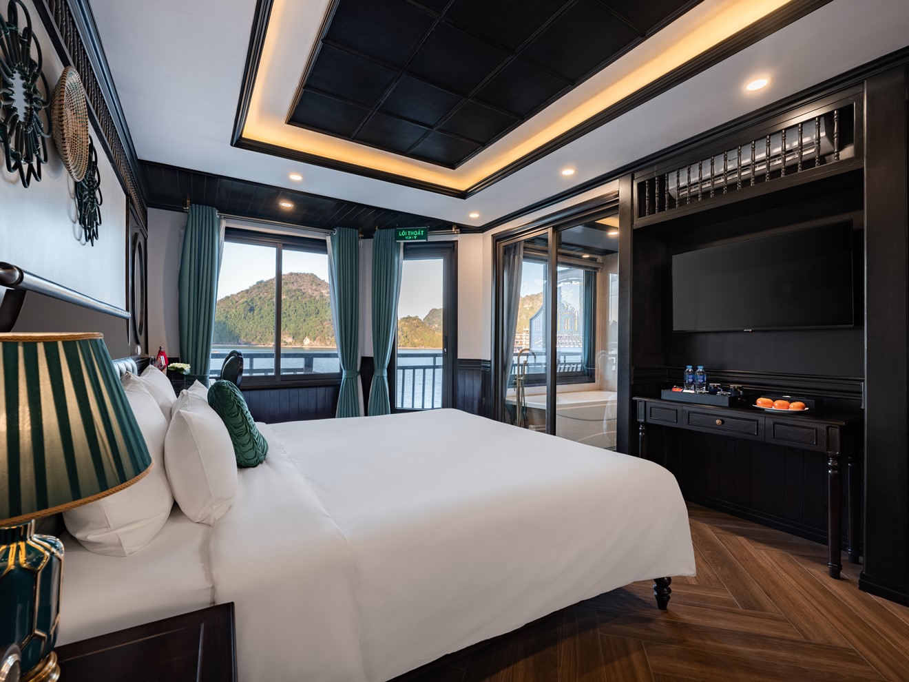 Voucher 2N1Đ Ngủ Đêm Trên Du Thuyền 5 sao Rita Cruise Sang Trọng Tại Vịnh Hạ Long