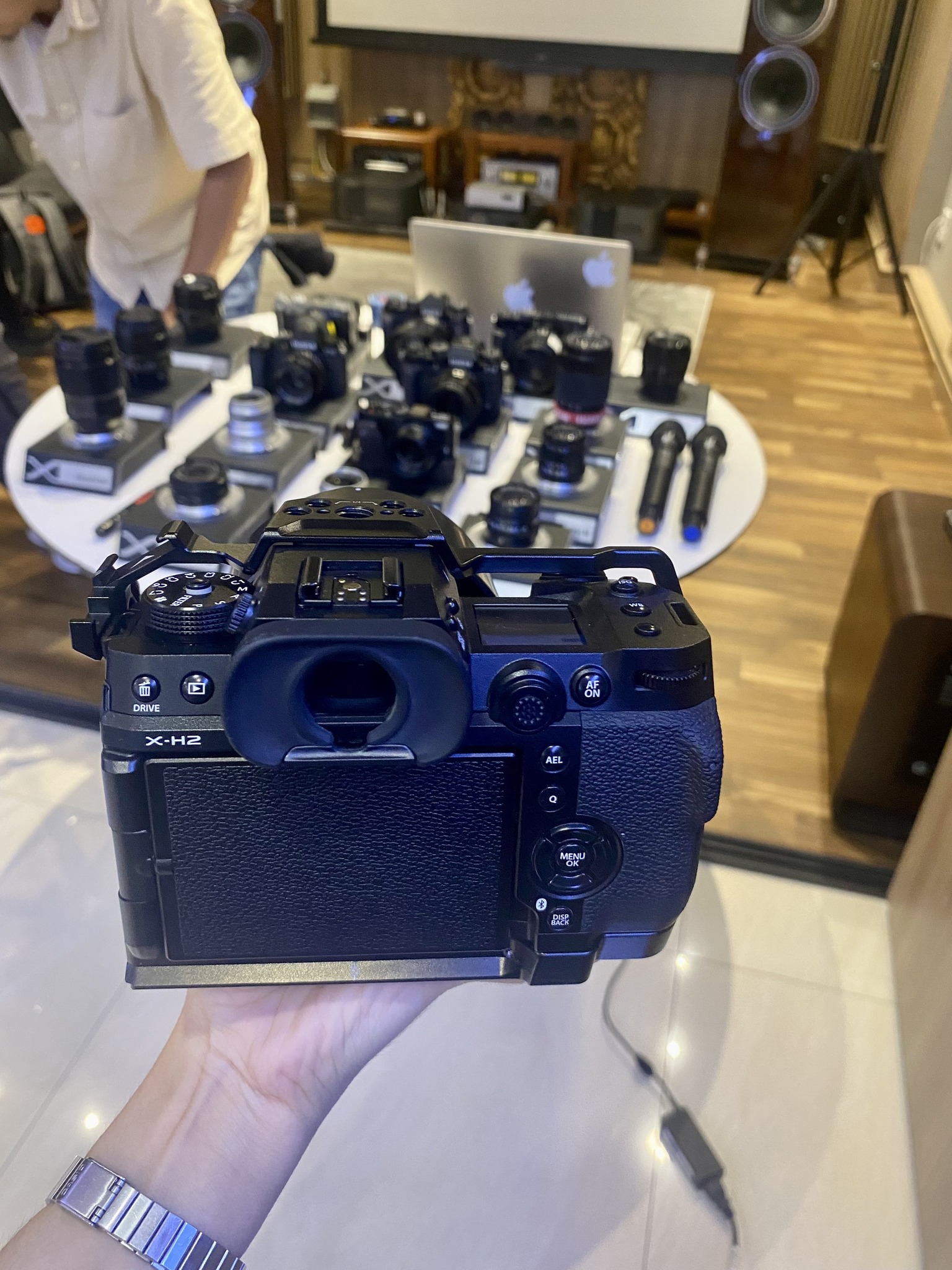 Máy Ảnh Fujifilm X-H2 (Body/ Lens 16-80mm) - Hàng Chính Hãng