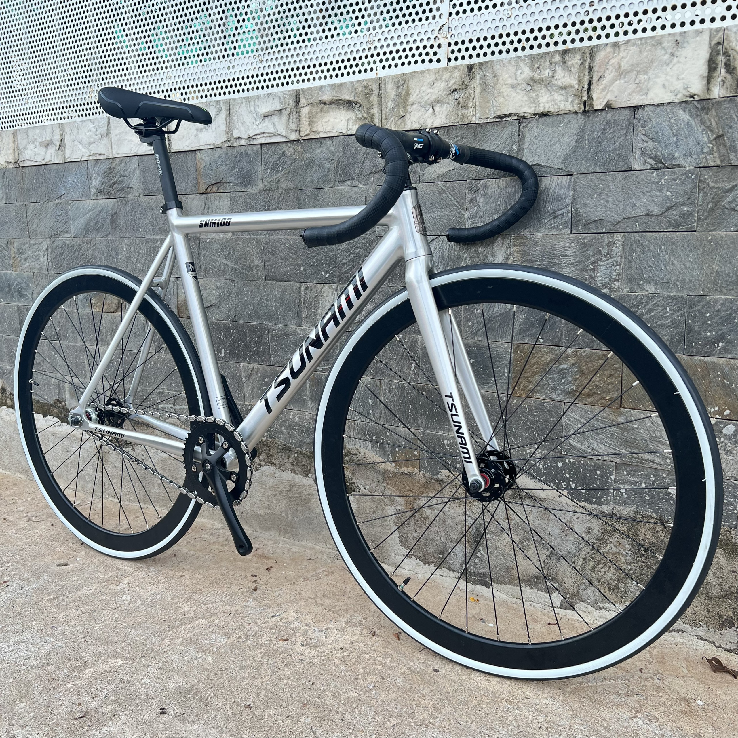Xe đạp fixed gear TSUNAMI SNM100 cơ bản - Size S - Màu bạc
