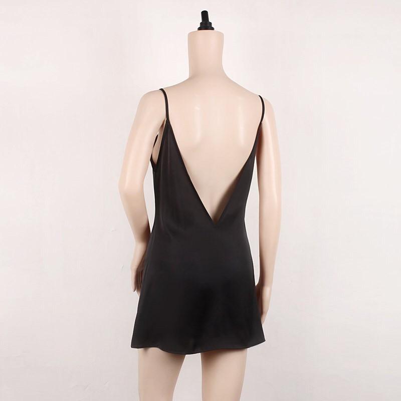 Váy ngủ satin hai dây hở lưng sexy với 3 màu siêu xinh