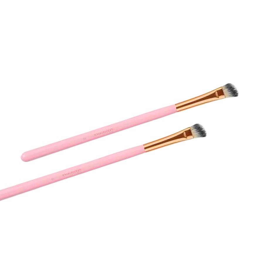 Cọ tạo khối mũi đầu dẹp BH Cosmetics Pink Studded Elegance 10