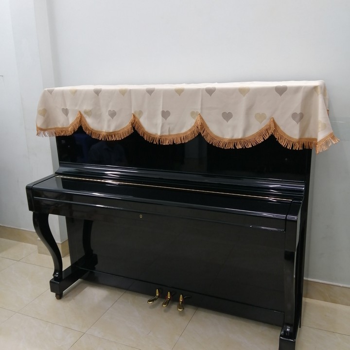 KHĂN PHỦ ĐÀN PIANO CƠ CHẤT VẢI DÀY MỀM MỊN MÀU KEM HỌA TIẾT TIM