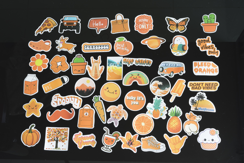 Bộ 50 sticker dán trang trí laptop, vali, xe máy, xe đạp, ván trượt, đàn guitar,đàn ukelele, mũ bảo hiểm,... vsco nhiều mẫu dễ thương nhiều chủ đề: yellow, violet, blue