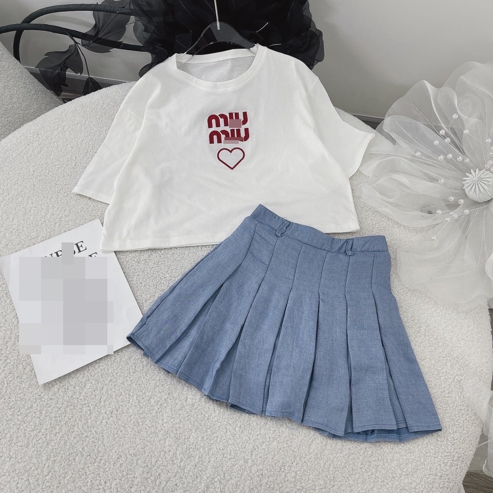 ĐẦM SET CHÂN VÁY NGẮN XẾP LY TENNIS MINI XÒE TRƠN + ÁO THUN CROPTOP RỘNG TAY NGẮN DẠO PHỐ ĐI BIỂN DỰ TIỆC