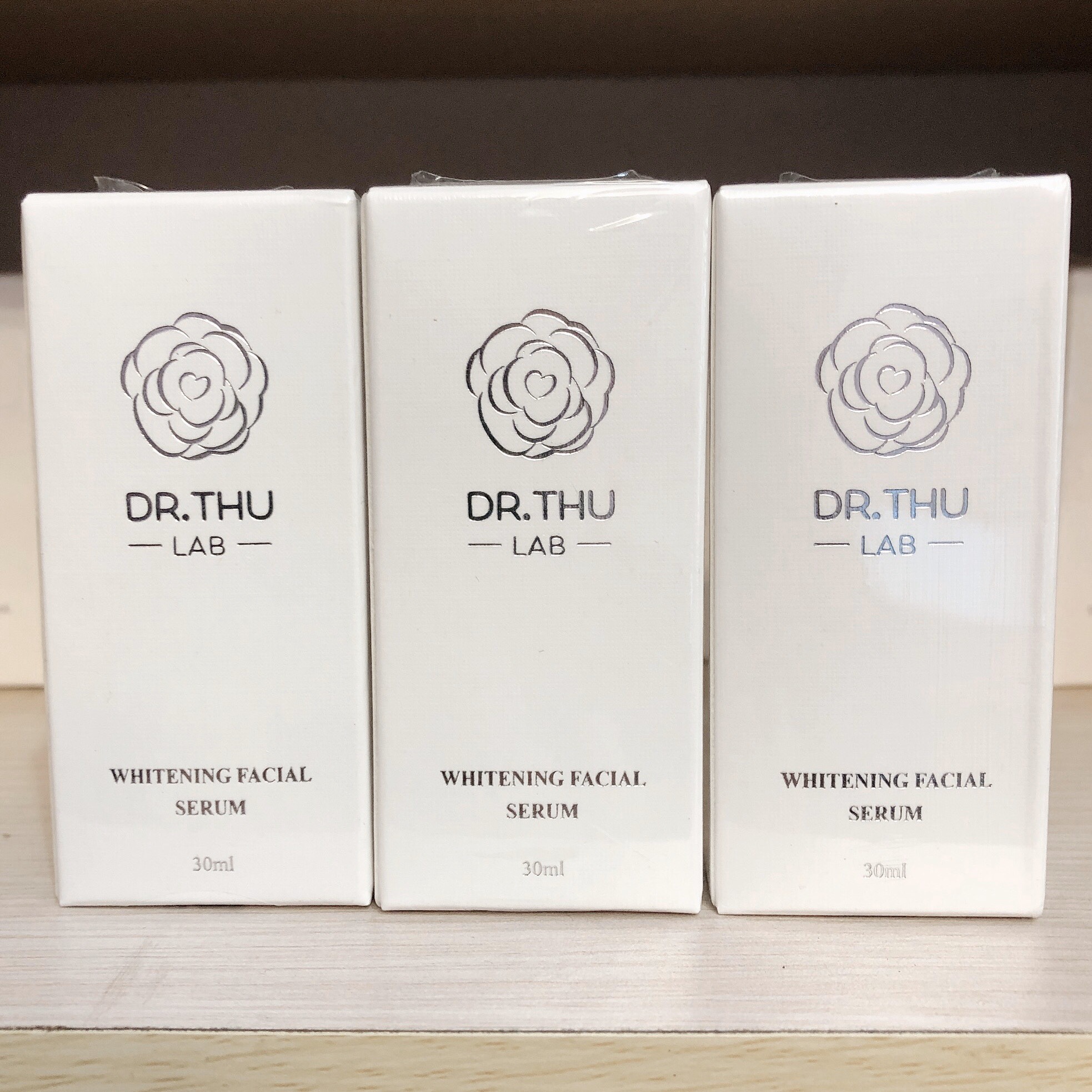 Serum Tinh Chất Dưỡng Trắng Da, Tái Tạo Da, Chống Lão Hóa, Cấp Ẩm, Se Khít Lỗ Chân Lông, Ngăn Ngừa Mụn - Dr. Thu Lab