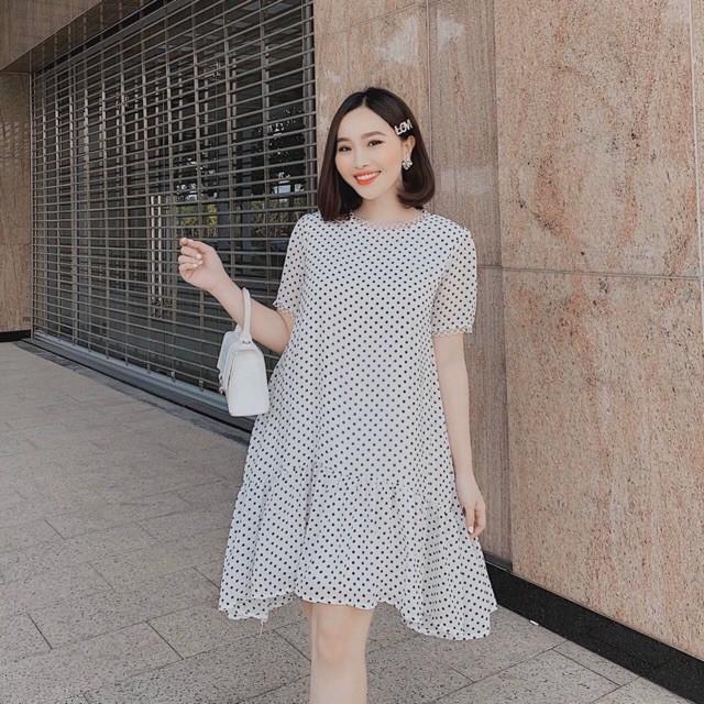 Đầm Suông Dài Trắng Bi Đuôi Cá Viền Ren