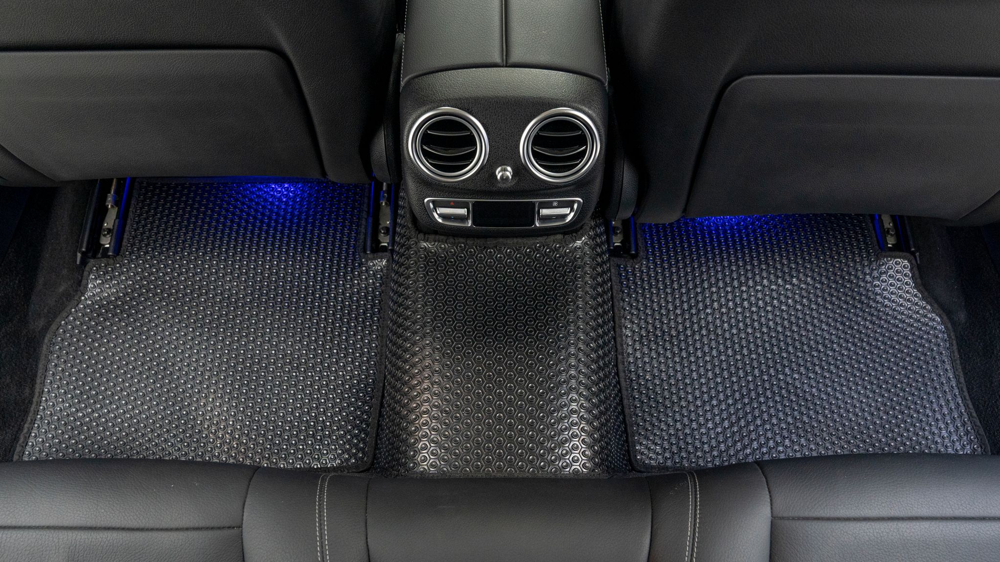Thảm lót sàn ô tô KATA cho xe Mercedes E Class W213 - Khít với sàn xe, Chống trơn, Không mùi, Không ẩm mốc