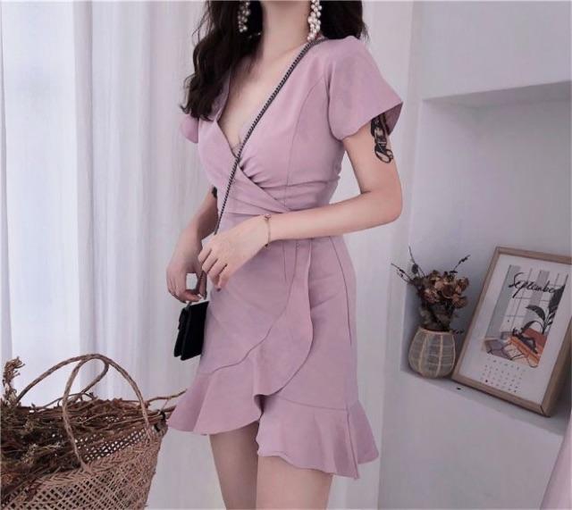 Đầm cổ V đắp xéo đuôi cá thanh lịch