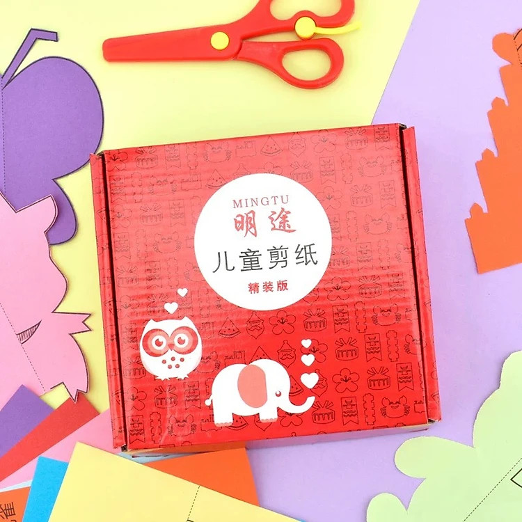 Bộ Đồ Chơi Cắt Giấy Thủ Công Cho Bé: 240 Giấy Màu Và 2 Kéo Nhựa Cắt An Toàn Tiện Dụng - Tặng kèm 1 bấm móng tay hoạt hình cho bé GROFA