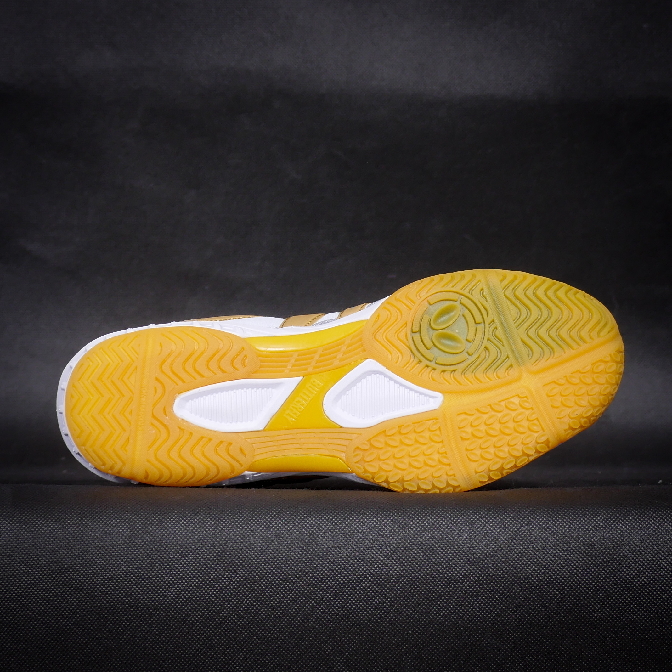 Giày Bóng Bàn Cao Cấp Lezoline 9 - Màu Trắng Vàng Đồng - Cực Phẩm Đế Cao Su Siêu Bám Sân