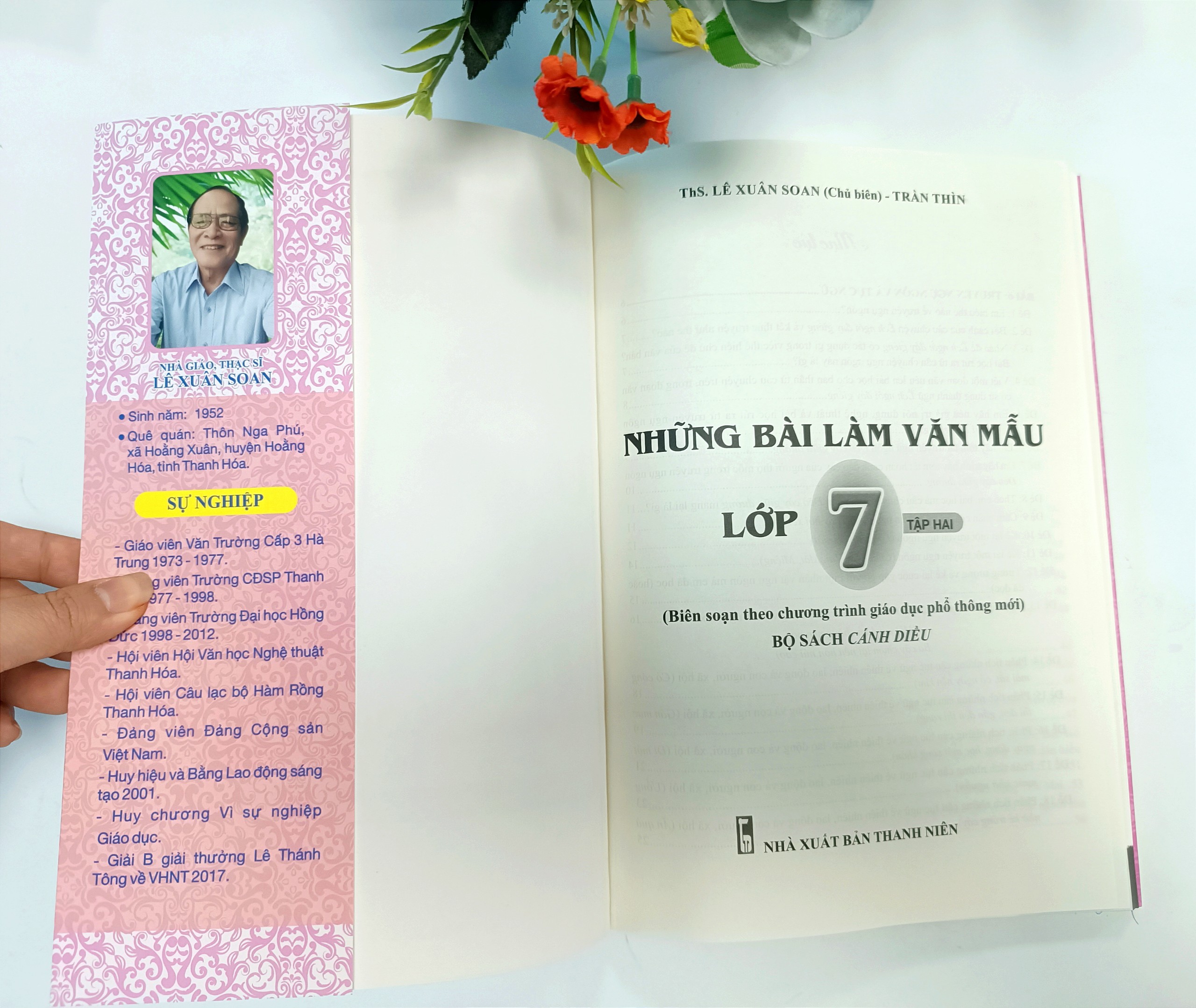 Sách - Những Bài Làm Văn Mẫu Lớp 7 - Biên soạn theo chương trình GDPT mới - Cánh Diều - ndbooks