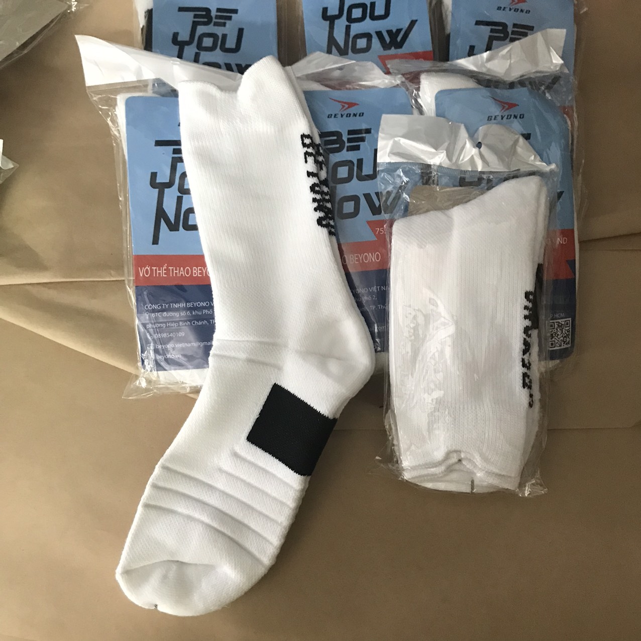 Tất bóng chuyền Beyono cao cấp - Chất liệu cotton co dãn 4 chiều - chống hôi chân