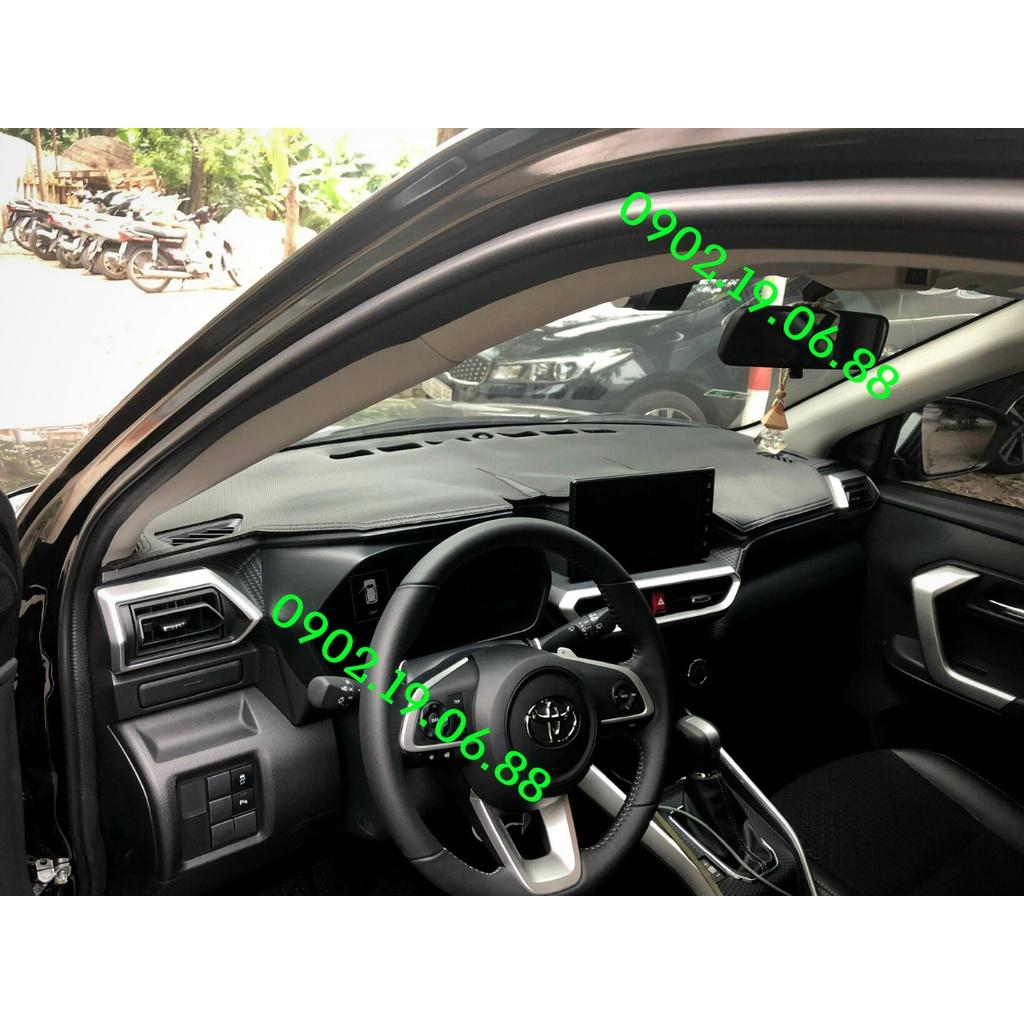 Thảm Taplo DA VÂN CARBON Toyota Raize