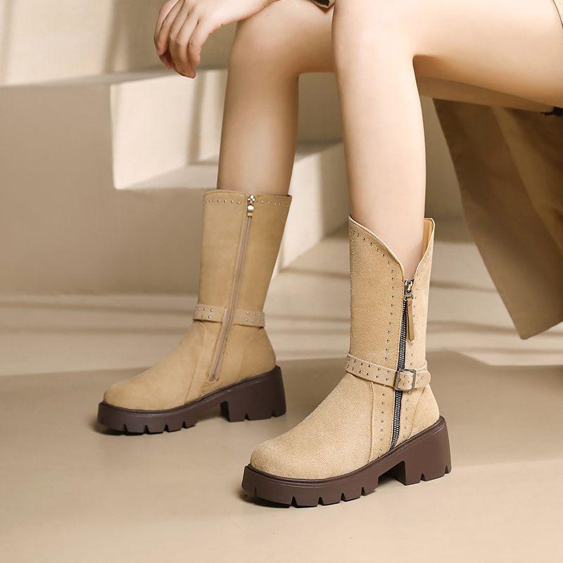 Giày Bốt Martin Cao Đến Đầu Gối Lót Nhung Dày Dặn Đính Đinh Tán Phong Cách Mới