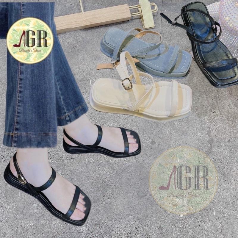 Sandal xuồng 2 quai mảnh khoá gài cao 5 cm