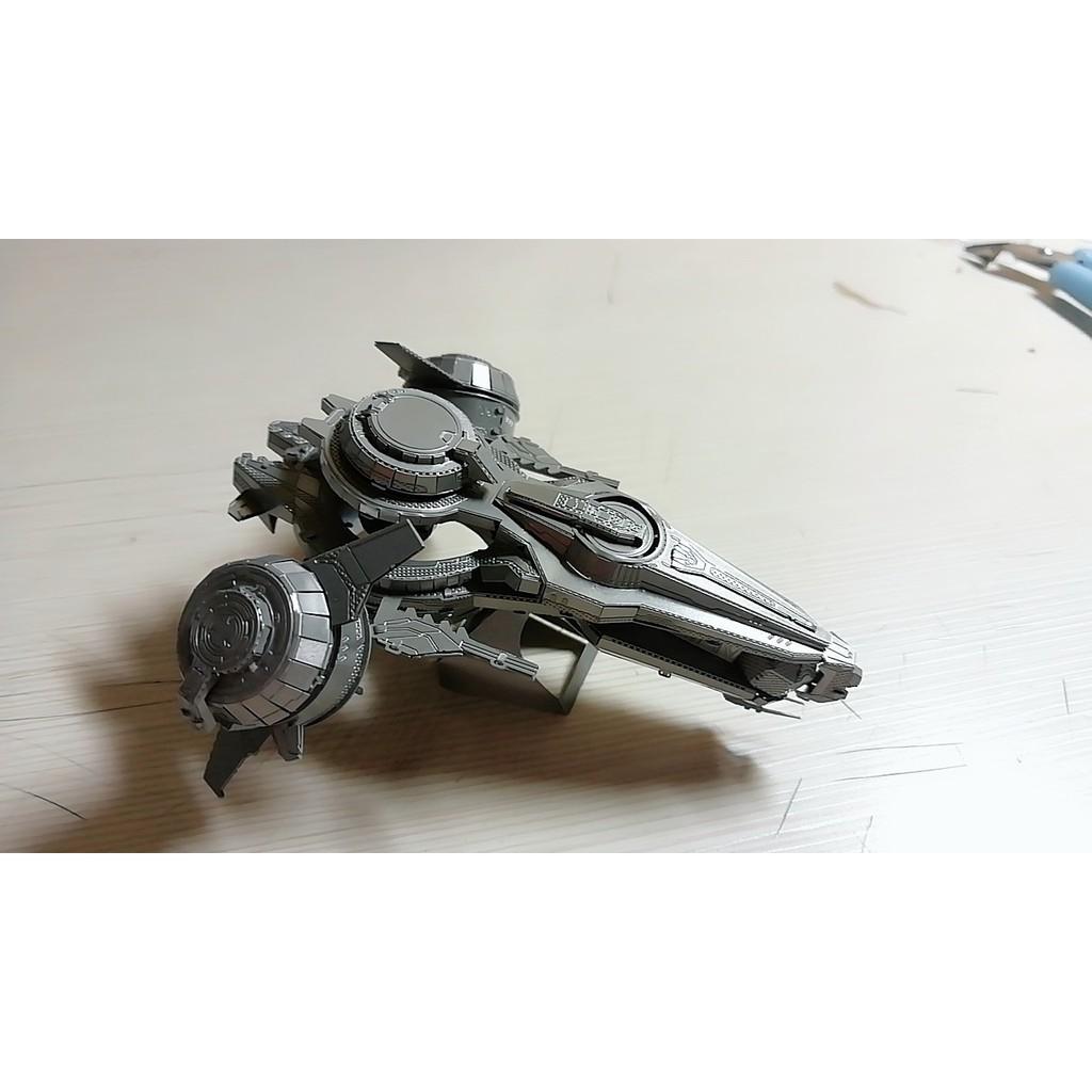 Mô Hình Lắp Ráp 3d Phi Thuyền Vũ Trang Z-1800 Phaeton