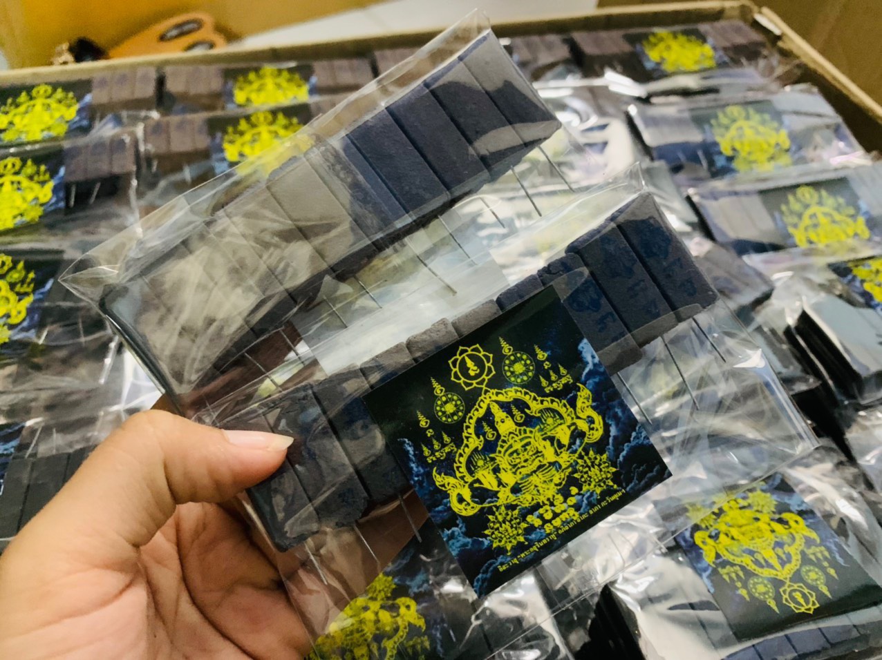 Nhang xin số Rahu giải xui - 10 nhang 2 số