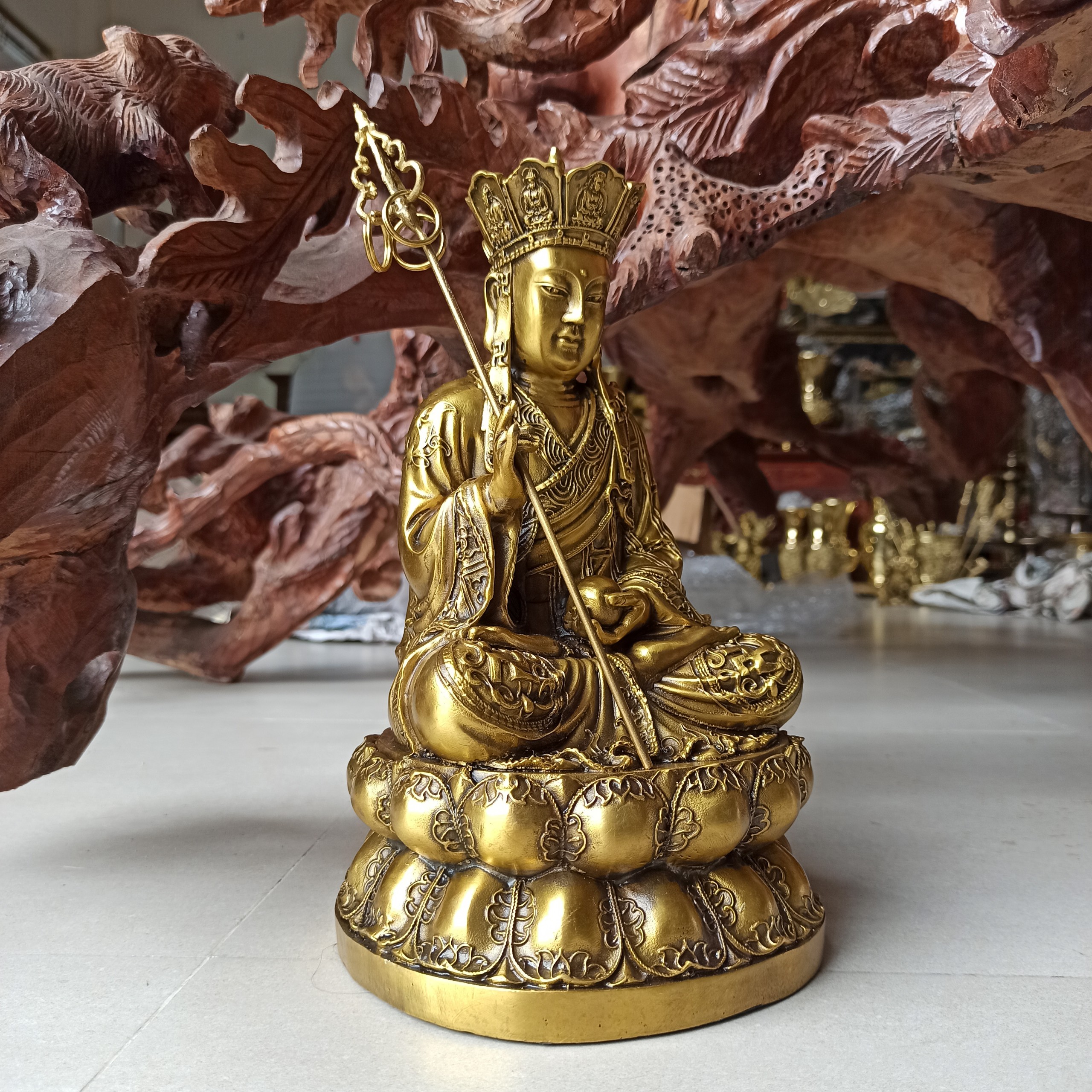 Tượng Địa Tạng Vương Bồ Tát 29cm Đồng Vàng, Tượng Địa Tạng Vượng Toạ Đài Sen Chất Liệu Đồng Vàng, Tượng Phật -Đồ đồng Nguyệt Ánh
