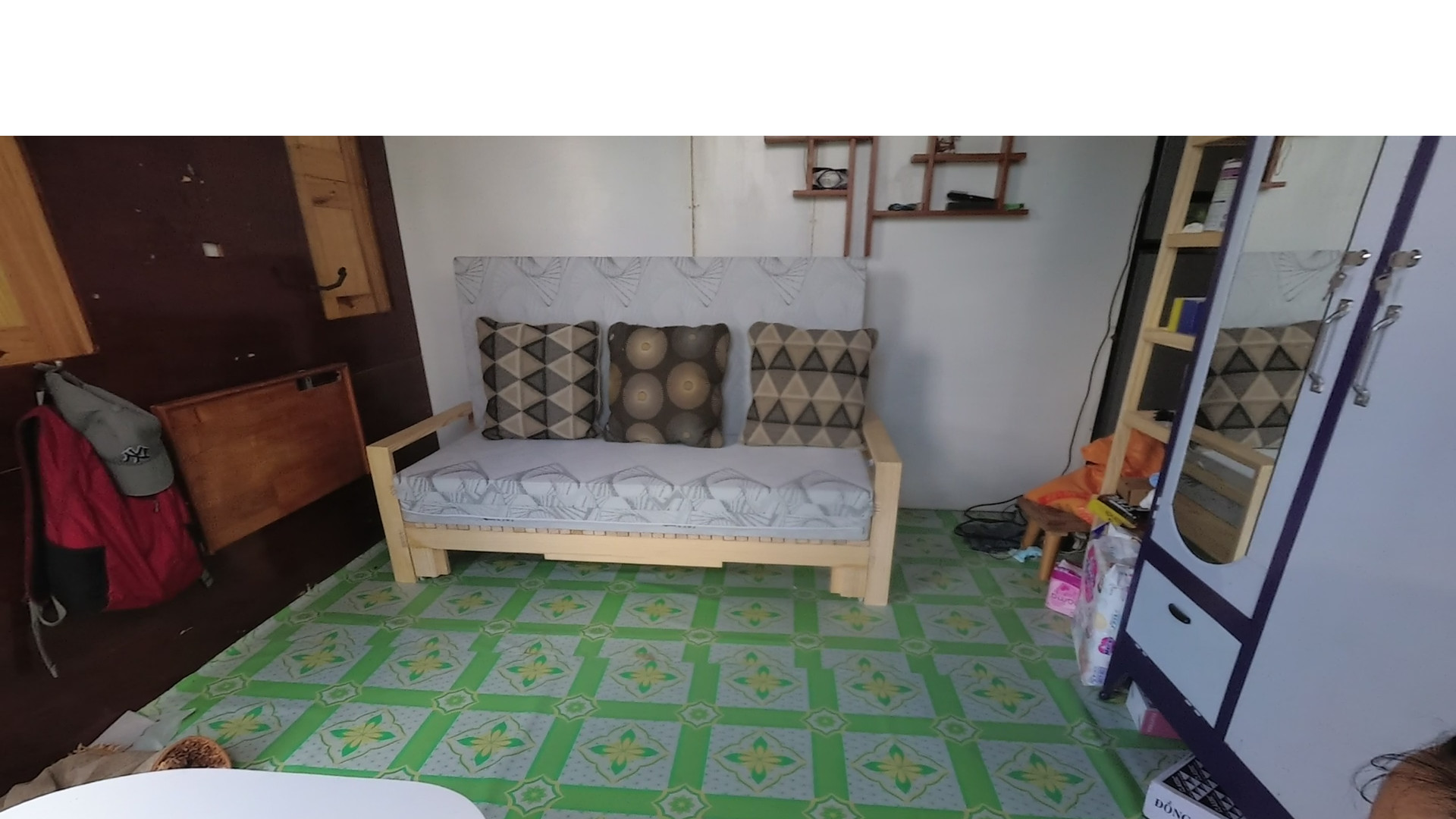 Ghế sofa giường gỗ tư nhiện, hiện đại phù hợp không gian nhỏ