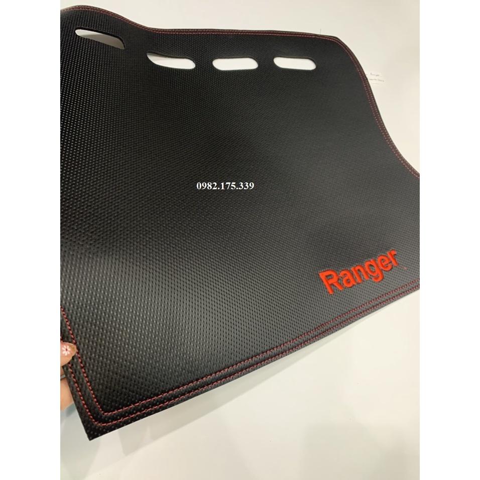 Thảm Taplo da vân carbon cao cấp Ford Ranger 2022, 2023 mới nhất