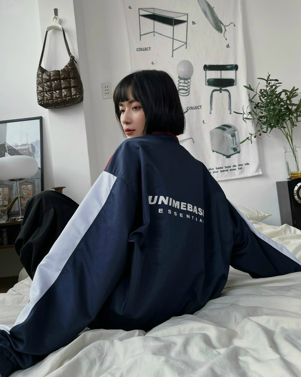 Áo khoác dù phối zip tay UNI.ME phối màu đỏ-đen form rộng unisex , áo khoác cặp đôi, áo khoác nhóm, áo khoác gió thể thao nhẹ cá tính