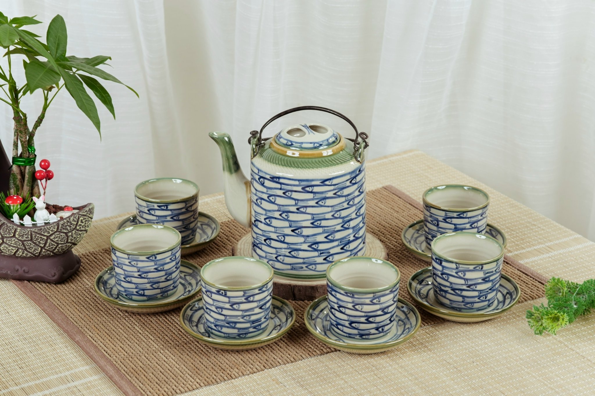Bộ ấm tích vẽ cá đàn gốm sứ GIa Hưng Bát Tràng