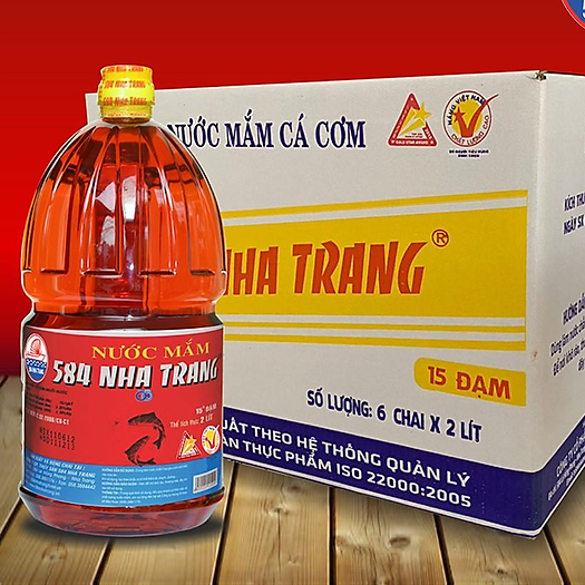 Thùng 6 Chai 2 Lít Nước mắm Cá Cơm 15 độ đạm- 584 Nha Trang - Nước mắm Truyền Thống, , Date mới nhất