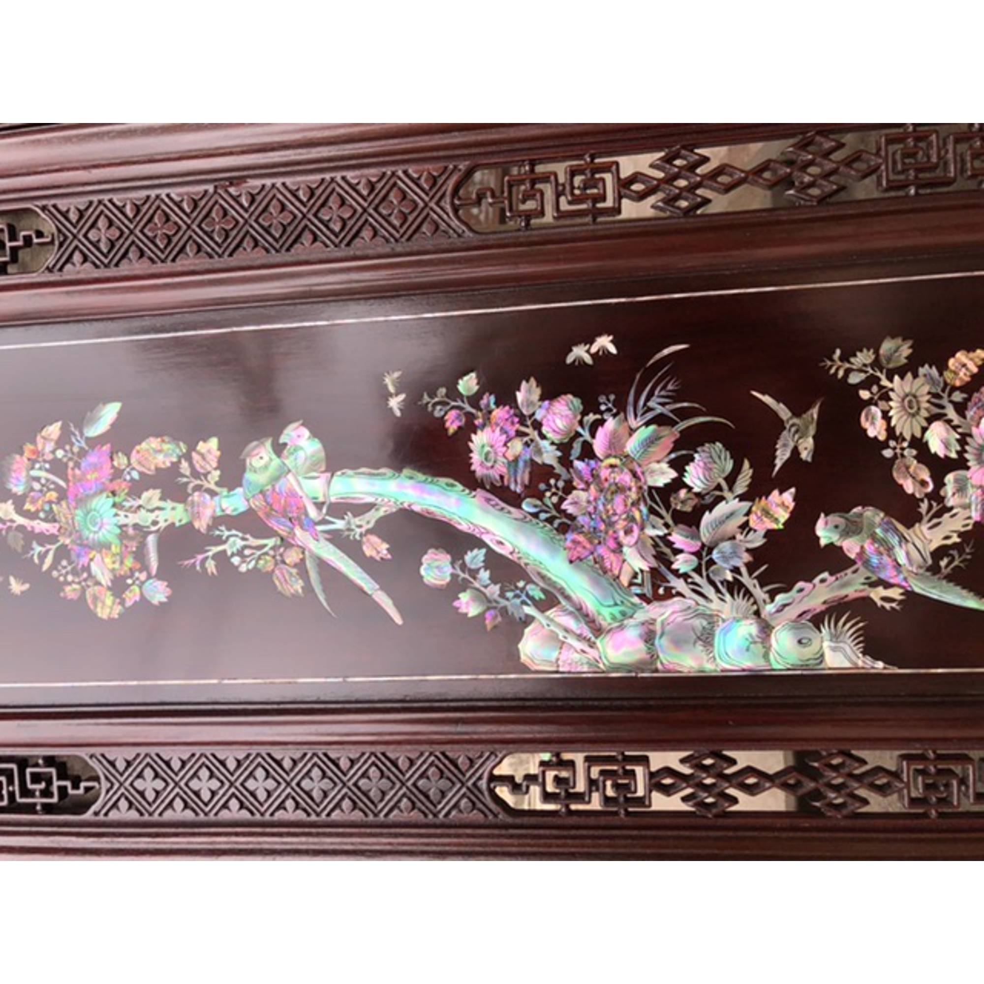 Tranh tứ quý bốn mùa gỗ gụ khảm ốc kết hợp với vỏ bào ngư xanh đỏ kt 37×107×3.5cm