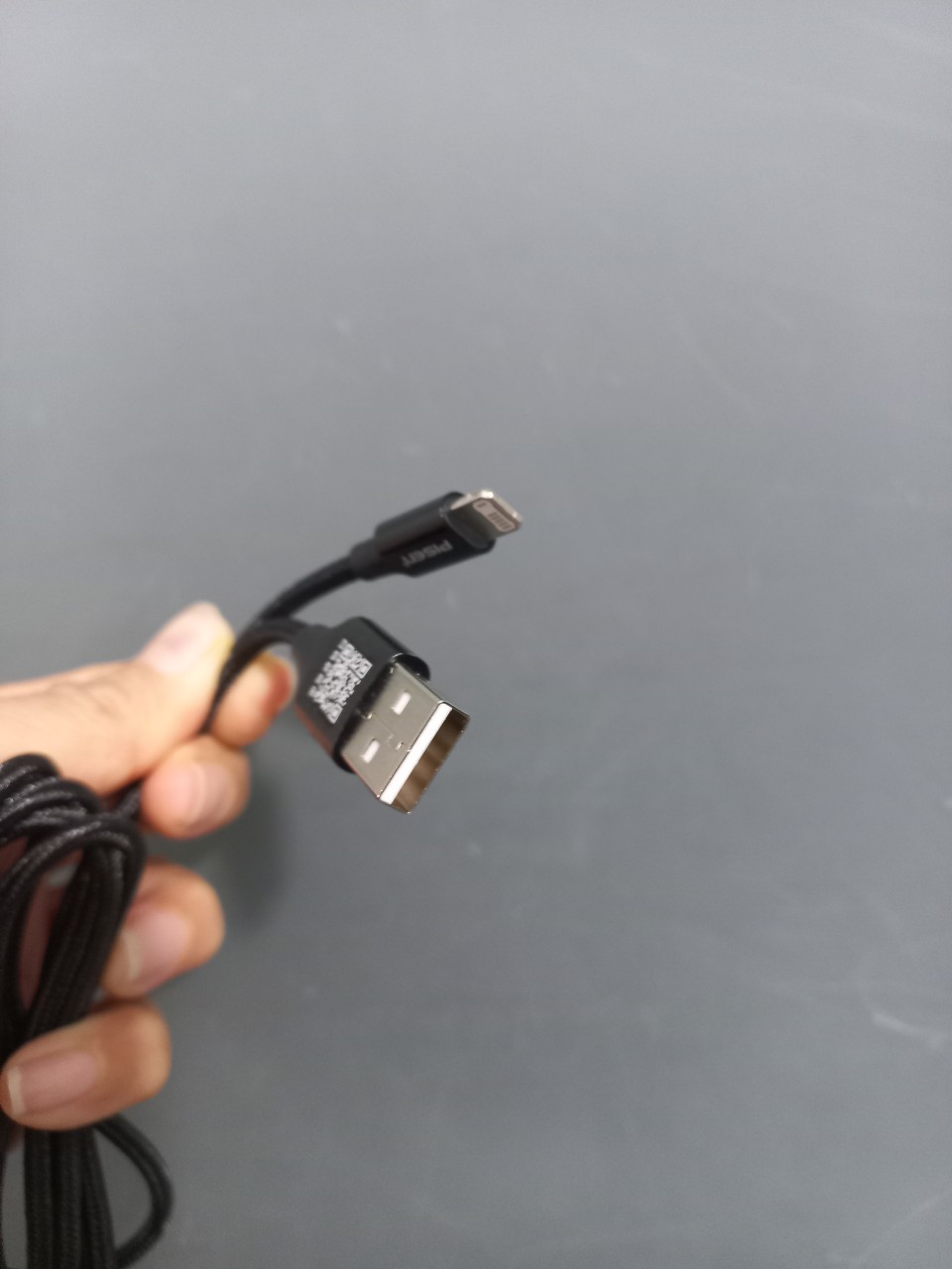 Cáp sạc và dữ liệu usb-ip 2.4A dây dù bện siêu bền Pisen LS-AL09 _ Hàng chính hãng