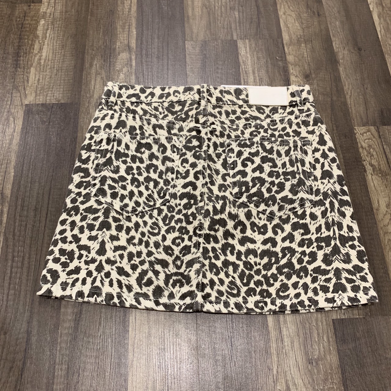 Chân váy jeans beo có túi
