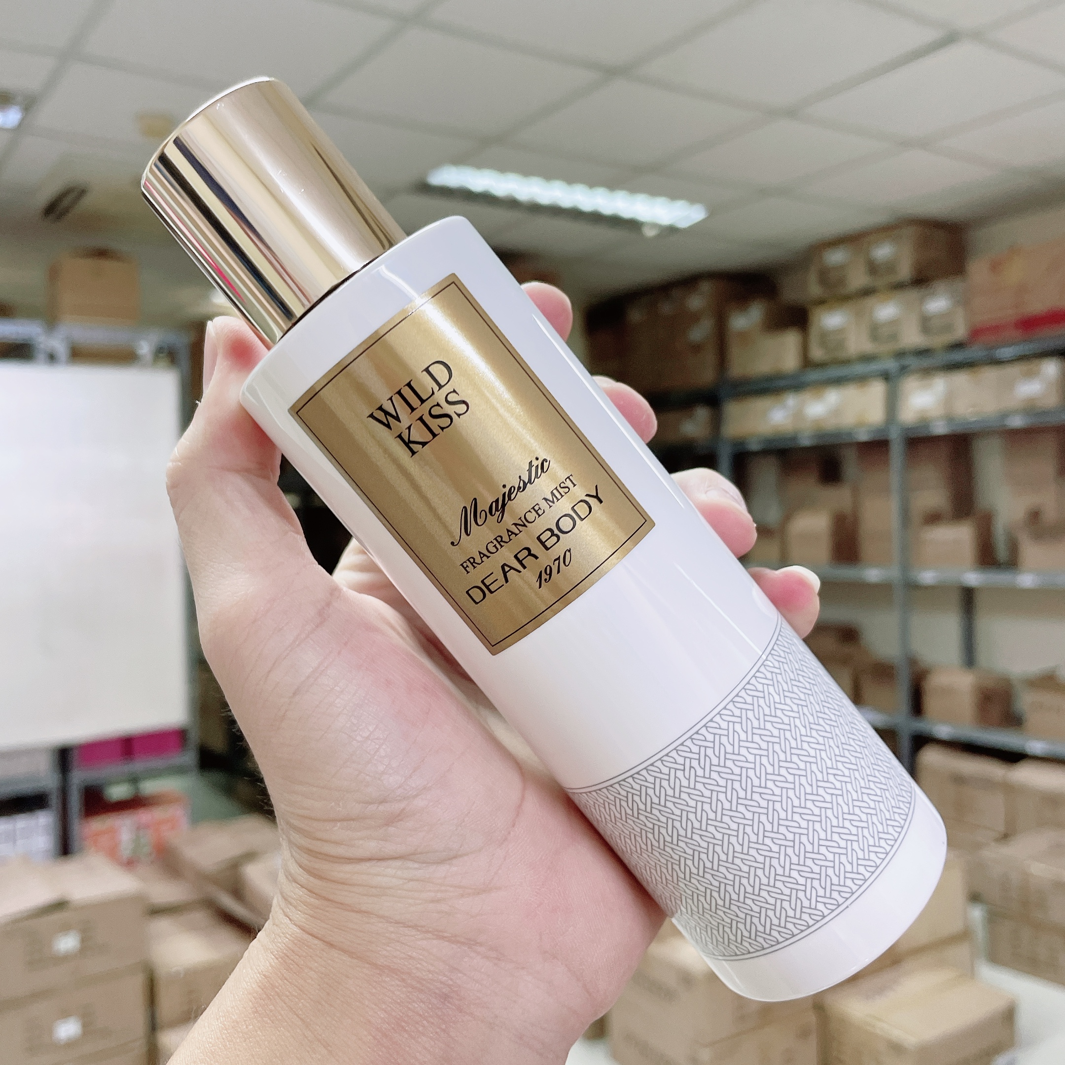 XỊT THƠM TOÀN THÂN DEAR BODY THƯỢNG HẠNG - MAJESTIC FRAGRANCE MIST 270ml - MÙI HƯƠNG THƠM MÁT - BỀN MÙI - TỎA HƯƠNG CẢ NGÀY DÀI