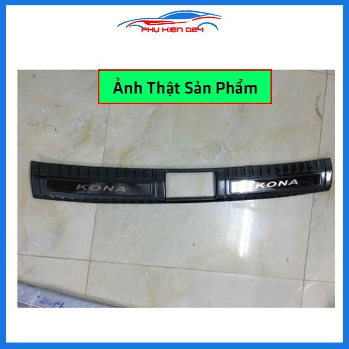 Ốp chống trầy cốp Kona 2018-2019-2020-2021 thép không gỉ vân titan bảo vệ xe chống va đập