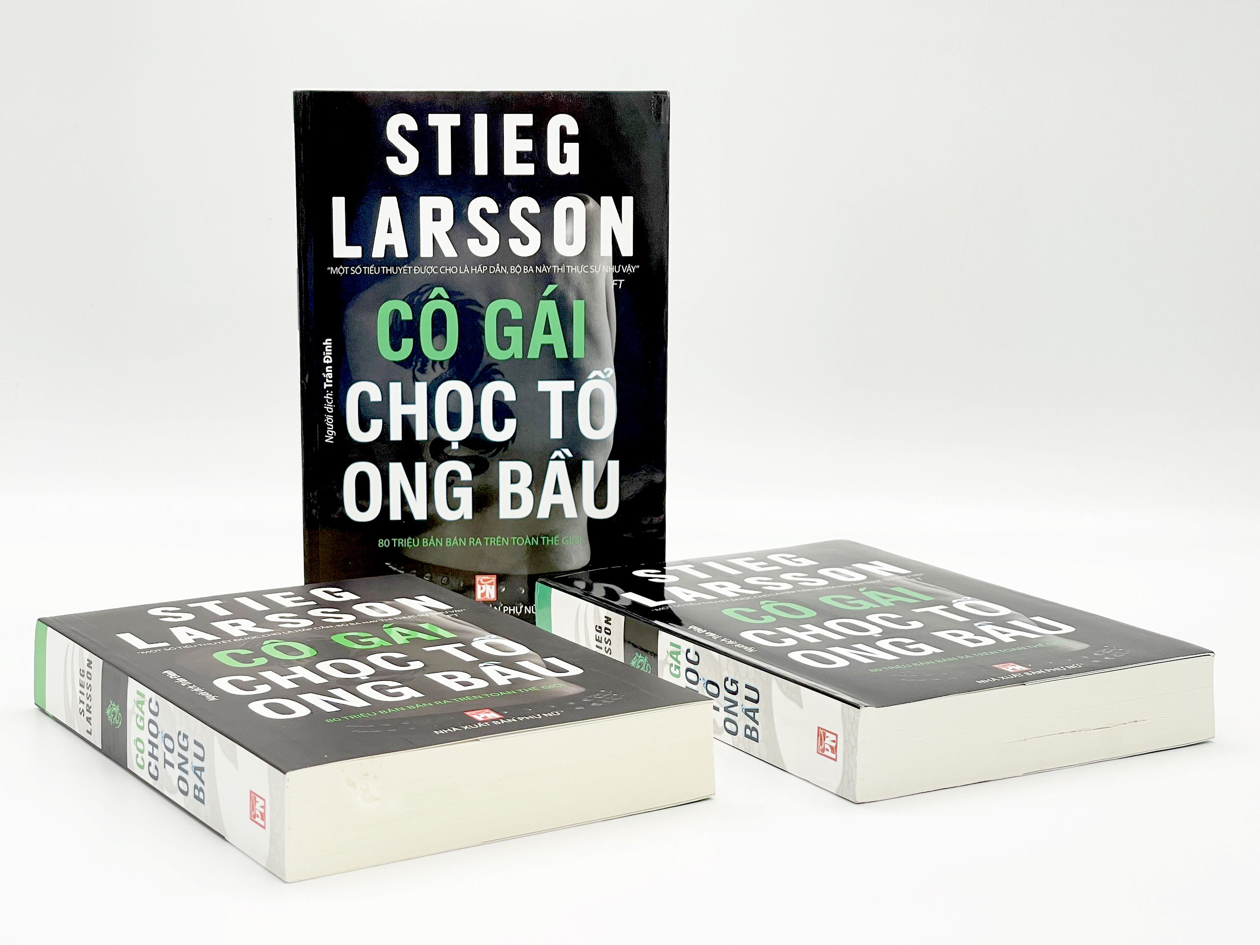 Cô Gái Chọc Tổ Ong Bầu (Tái Bản 2019)