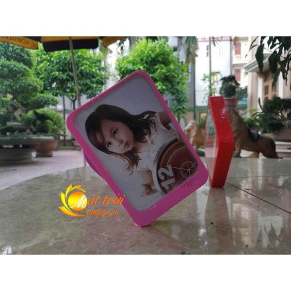 Khung hình tự xoay phát nhạc cảm biến âm thanh chữ nhật