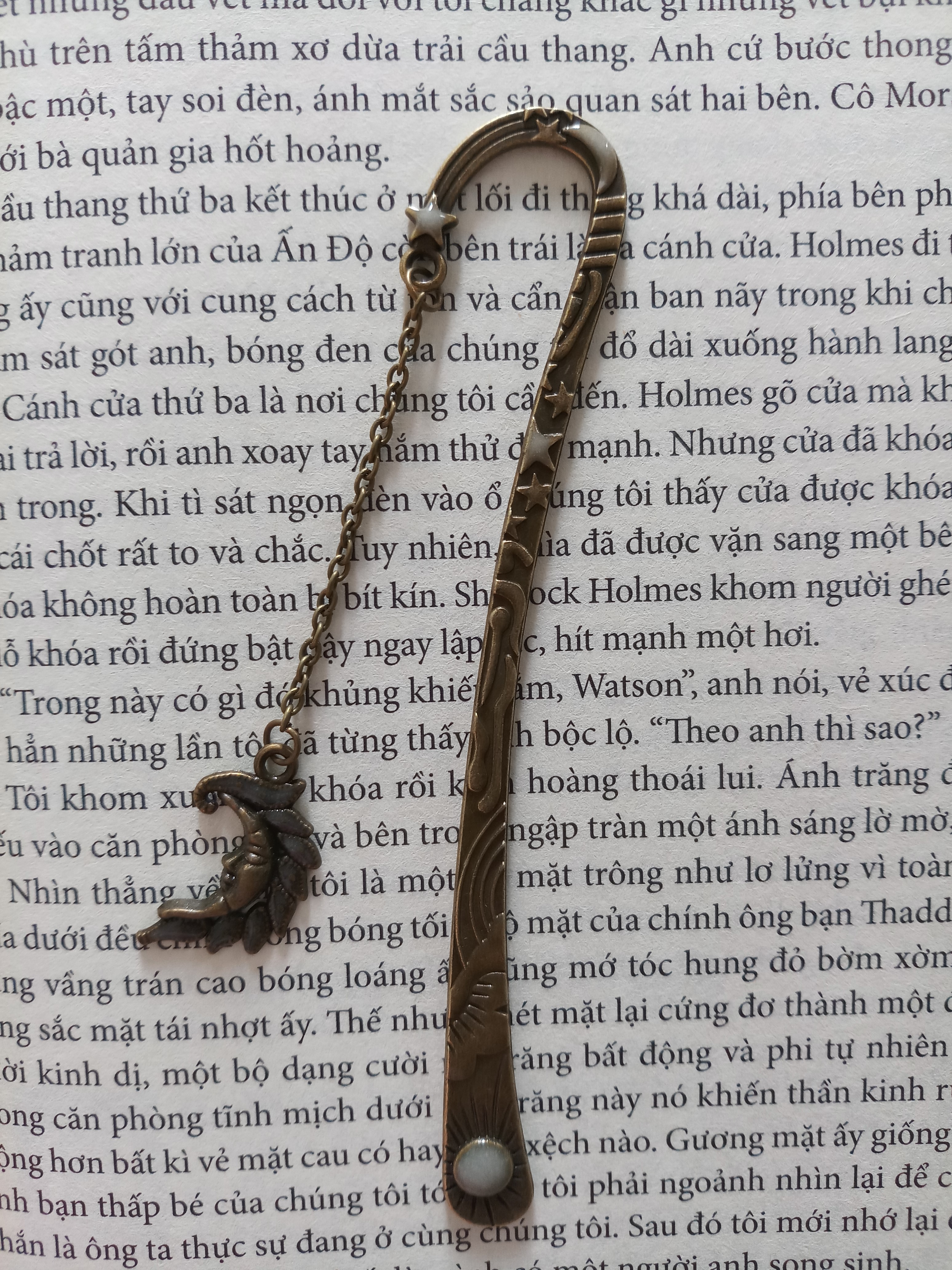 Kẹp sách bookmark dạ quang Mặt trăng đồng