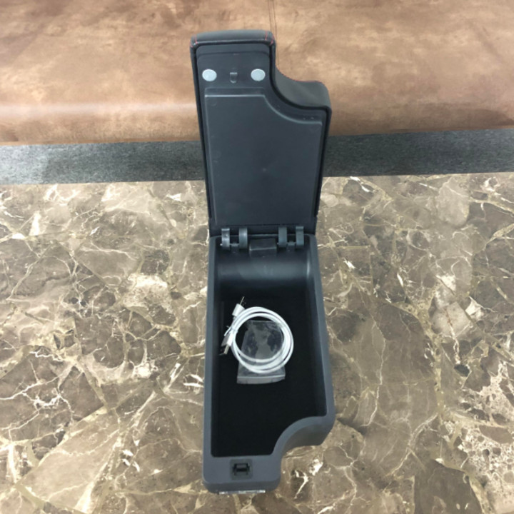 Hộp tỳ tay ô tô, xe hơi cao cấp tích hợp 6 cổng USB dùng cho xe Suzuki Vitara