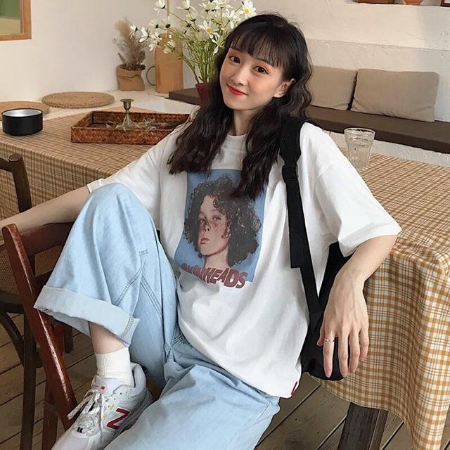 Áo thun nữ in hình cô gái siêu xinh dáng rộng