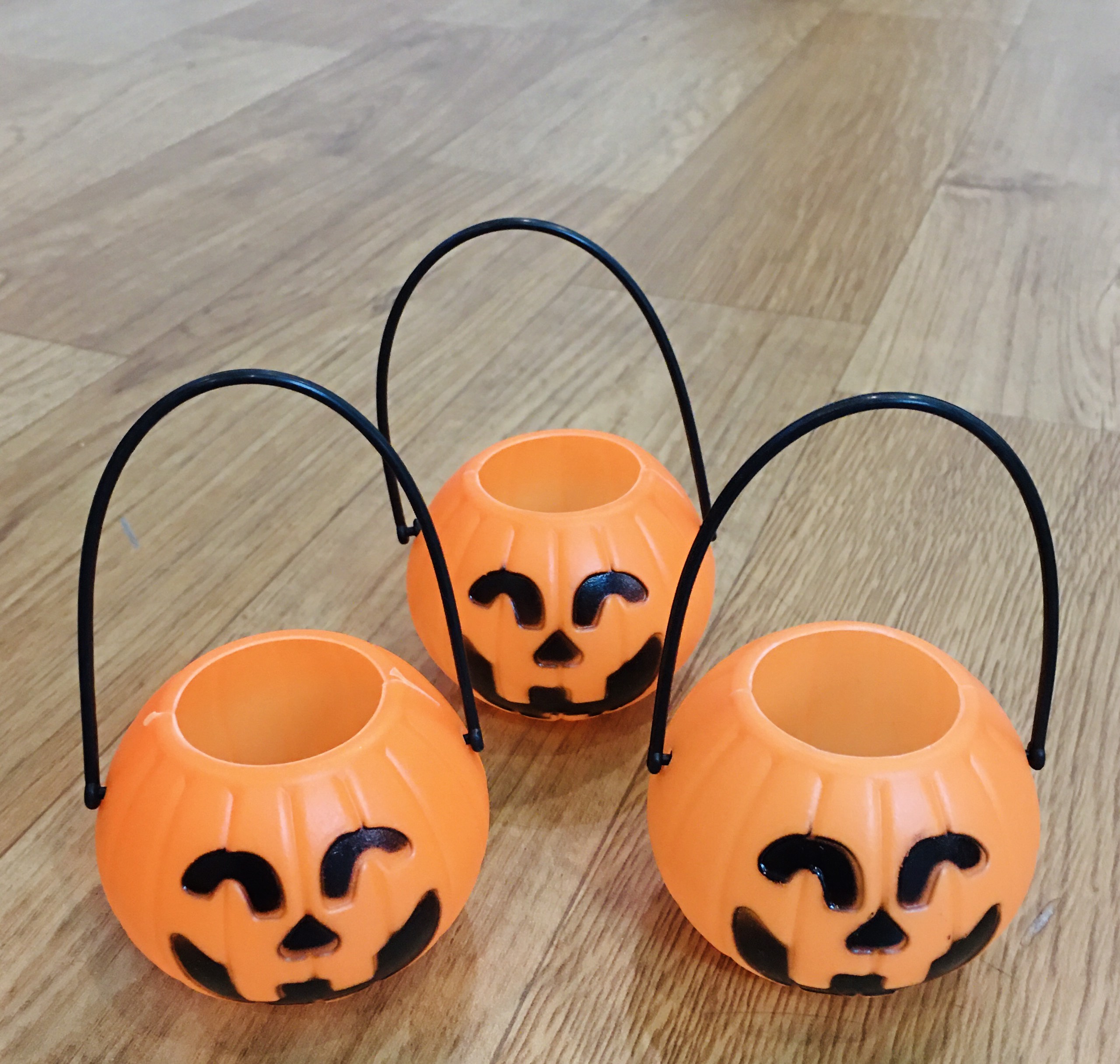 Set 4 giỏ bí ngô cho bé  hoá trang Halloween